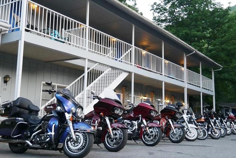 Meadowlark Motel With Restaurant & Bar Maggie Valley Kültér fotó