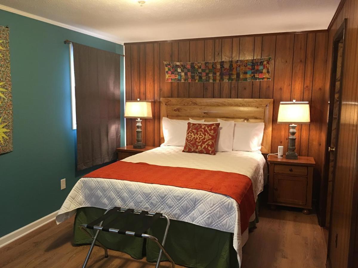 Meadowlark Motel With Restaurant & Bar Maggie Valley Kültér fotó