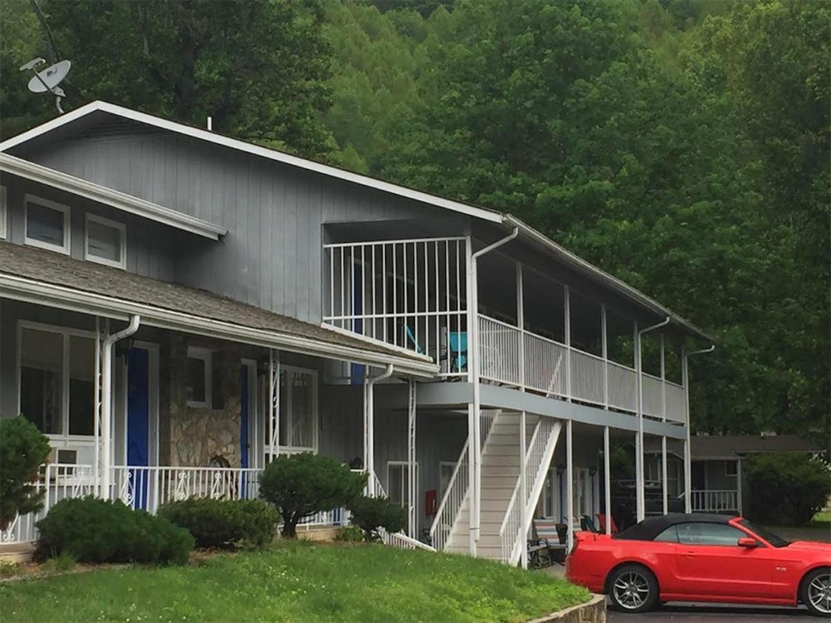 Meadowlark Motel With Restaurant & Bar Maggie Valley Kültér fotó