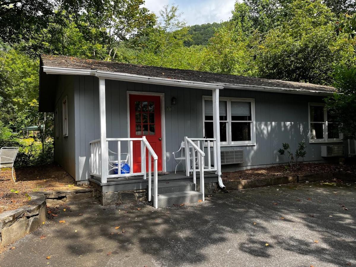 Meadowlark Motel With Restaurant & Bar Maggie Valley Kültér fotó